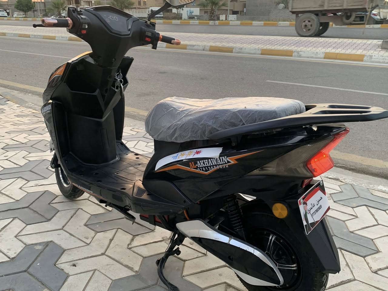 السلام عليكم دراجة شحن سكنس للبيع
موديل ٢٤ بطاريات جديدة انتاج ٢٦ وعلى الفحص 

دراجة فول مواصفات نضام بك رجوع لايت زنون أشاير 

هورن أربع سرع سرعة ٩٩ حقيقي  دراجة نضيفة حيل وعلى الفحص 

مكاني فلوجة شارع ستين 

للاستفسار 

***********

***********
