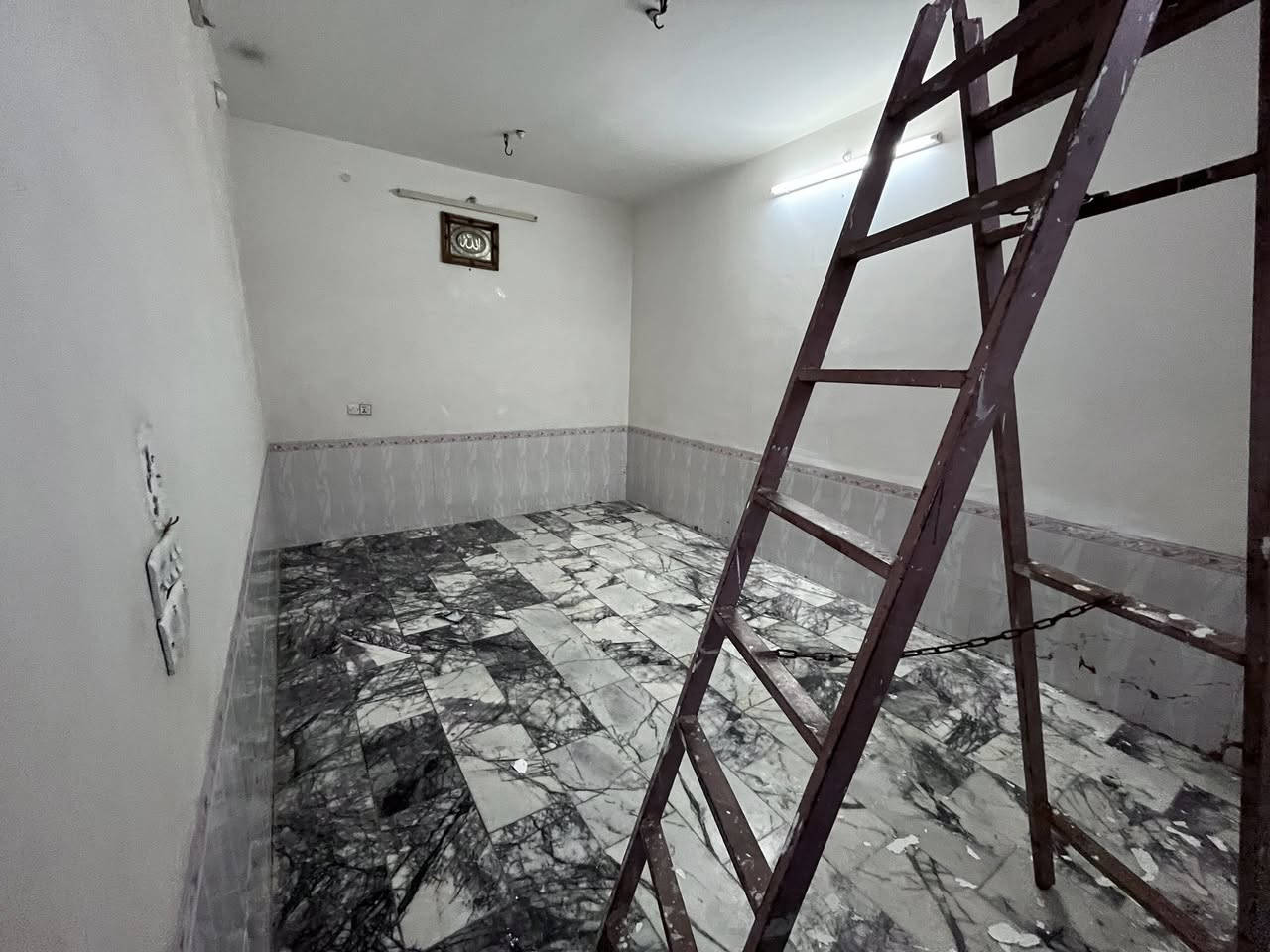 غرف وبراني ومطبخ
وصحيات
سايدين المحافض
واتساب***********
