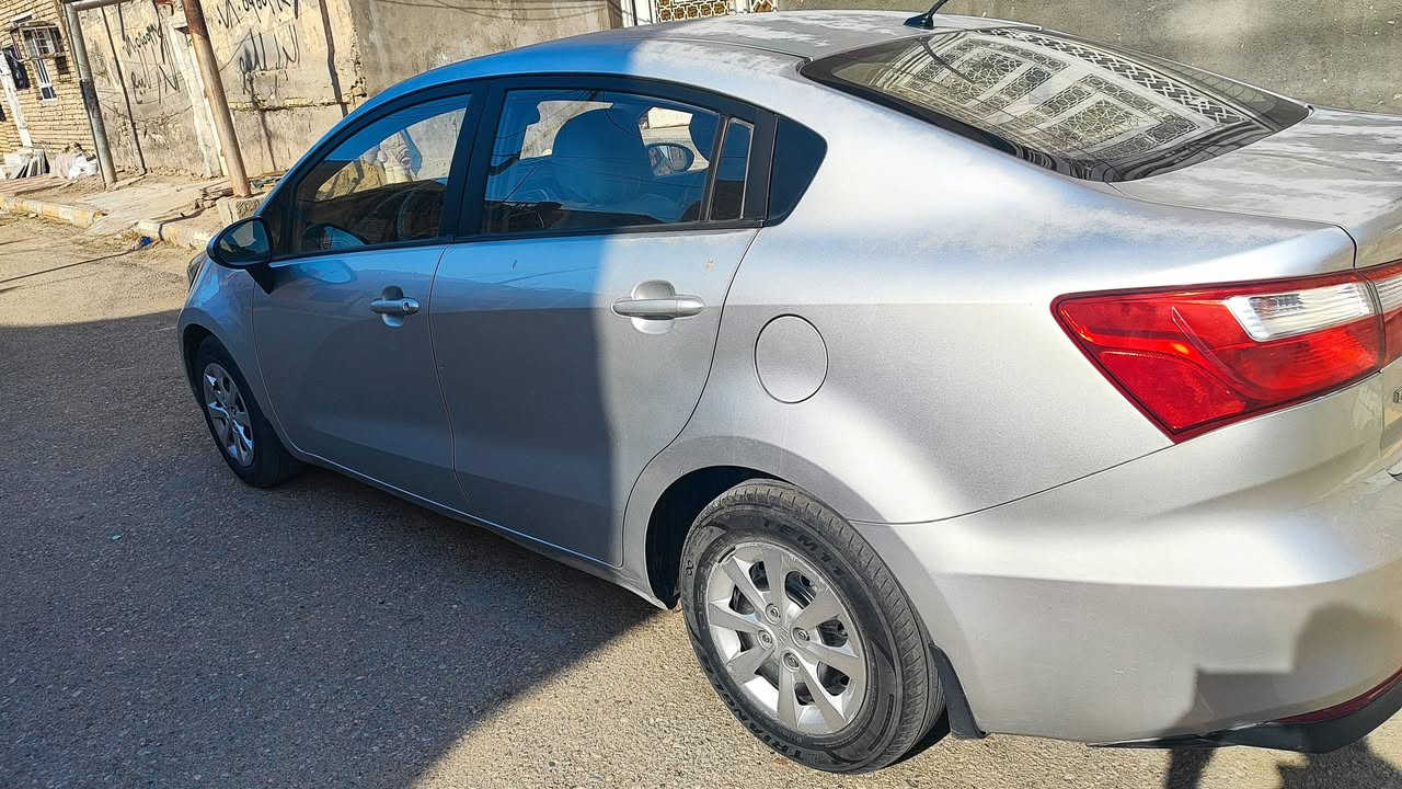 كيا ريو 16
ماشيه 110حقيقي تعبر 120 دك جرس 
 خليجي كفاله عامه ما عدا بارد بالباب موضح بالسونار 
كير محرك تبريد حدادية  بالكفاله
رقم كربلاء باسمي تحويل مباشر 
السياره استخدام شخصي 
السعر 92 وبيها مجال 
المكان ناصرية مركز المحافظة 
***********
