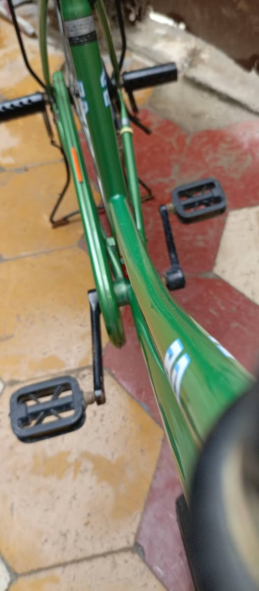 السلام عليكم بيسكل للبيع لون اخضر غراضه كامله ما عوزه شي السعر120 وبي مجال المكان سوك الشيوخ الدجين
واتساب ***********
