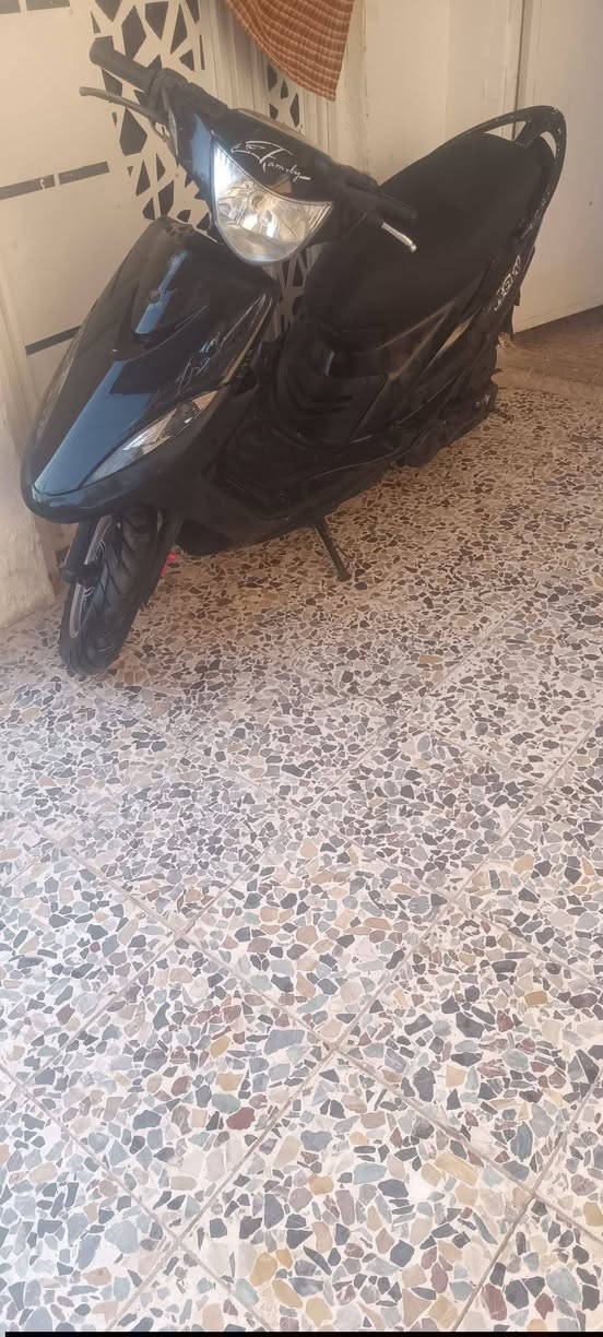 السلام عليكم دراجه ماكس عدله مفتوحه مره واحده كفرات مختمه دراجه شوفها شوف العيون سعر الدراجه 550 قفل الشرايا اتصل على هذا الرقم***********
