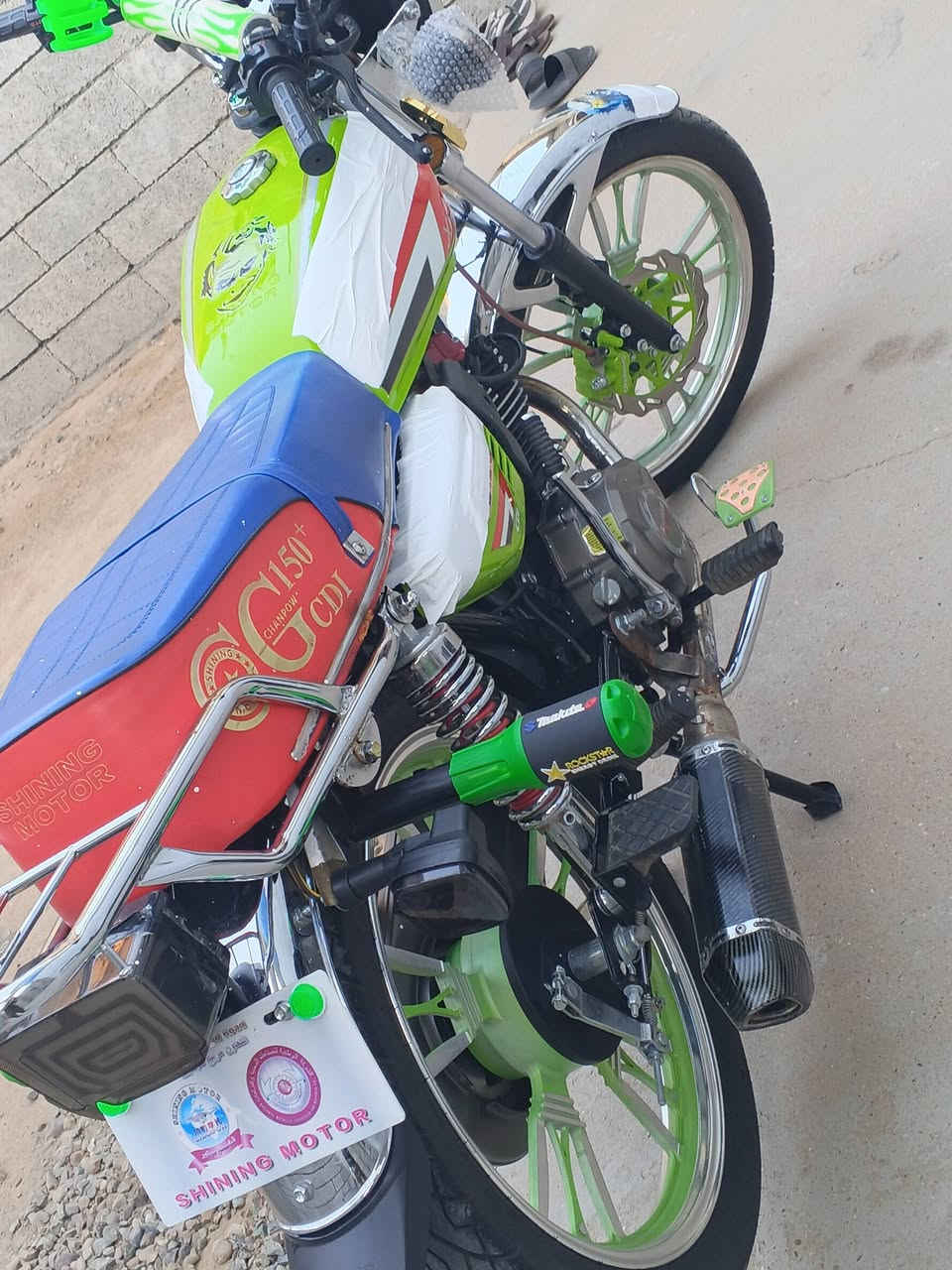 دراجه موديل 25 مكفوله كفاله عامه دراجه جديده مابيه نقص وما ماشيه هواي 
‏‪***********‬‏
