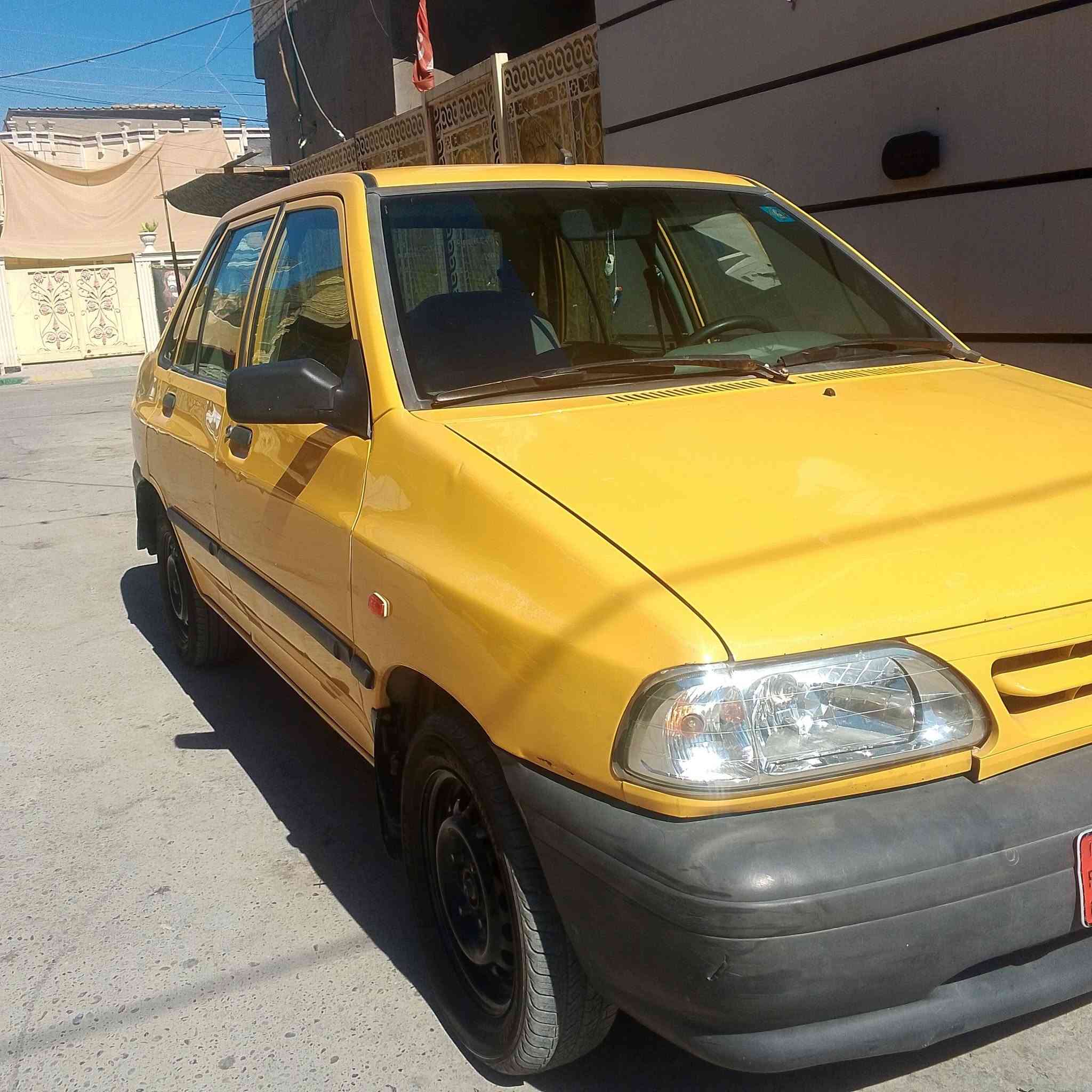سلام عليكم سياره سياره للبيع سياره خير من الله وحلوه ووبيه بس الباب مال السايق مبدل وسياره بسمي وكل نقص ما بيه المكان بغداد العبيدي موديل 2013 رقم انكليزي سعره 32وبيه مجال قليل رقم *********** التواصل فقط عله الرقم
