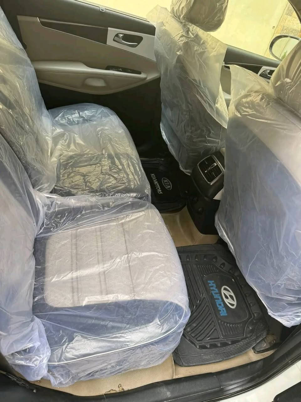 سورنتو اربعه سلندر اربيل فول مواصفات VIP ماشيه ١٠٦ محرك مامفتوح 
مكفوله كفاله عامه فقط كرت بسيط بالبنيد باقي تفاصيل على الخاص للاتصال ***********
موجوده بالنجف
