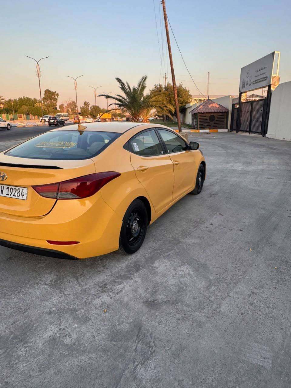 النترا موديل 2014 رقم بغداد دولي سياره مصفره حادث بنين فقط سياره وارد امريكي حجم المحرك 1800 دوش ملاحظه سياره جاهزه من كل شيء مكان السياره بغداد السعر 88 وبيها مجال رقم الهاتف ***********
