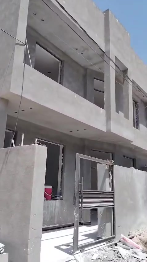 خلف مول نون ع شارع التبليط
المساحه 100متر ركن 

قيد الانشاء تسليم مفاتيح 

فول مواصفات 

واجي 10 ونزال 10 سعر 140 وبي مجال مراجعه مكتب كفيل للعقار الاستفسار على هذا الرقم ***********
