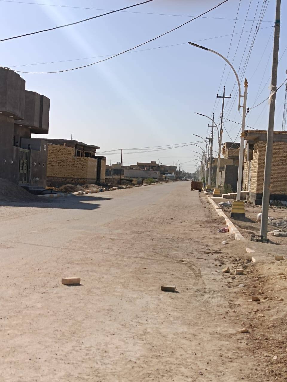 🏗️ فرصة استثمارية مميزة للبيع في ناحية العكيكة
هيكل جاهز للبيع في ناحية العكيكة بموقع ممتاز على شارع عام تجاري بعرض 15 متر، يوفر لك فرصة مثالية للسكن أو الاستثمار.
📐 مساحة العقار: 250 متر مربع
🔹 موقع حيوي وتجاري
🔹 كافة الخدمات متوفرة (تبليط – ماء – كهرباء – مجاري)
🔹 جاهز للصب المباشر
🔹 سياج كامل مع صحيات خارجية وداخلية
🔹 إمكانية الحصول على سلفة إسكان بنسبة 70% للقسط الأول
عقار يوفر عليك مراحل كبيرة من البناء ويمنحك بداية قوية لإكمال مشروعك بثقة وسرعة.
📞 للاستفسار والحجز:
أزهر أبو علي
***********
لا تضيع الفرصة… موقع مميز وسعر مناسب بانتظار الجادين ✨ مراوس قطعة او بيت  هم يصير 😉😌
