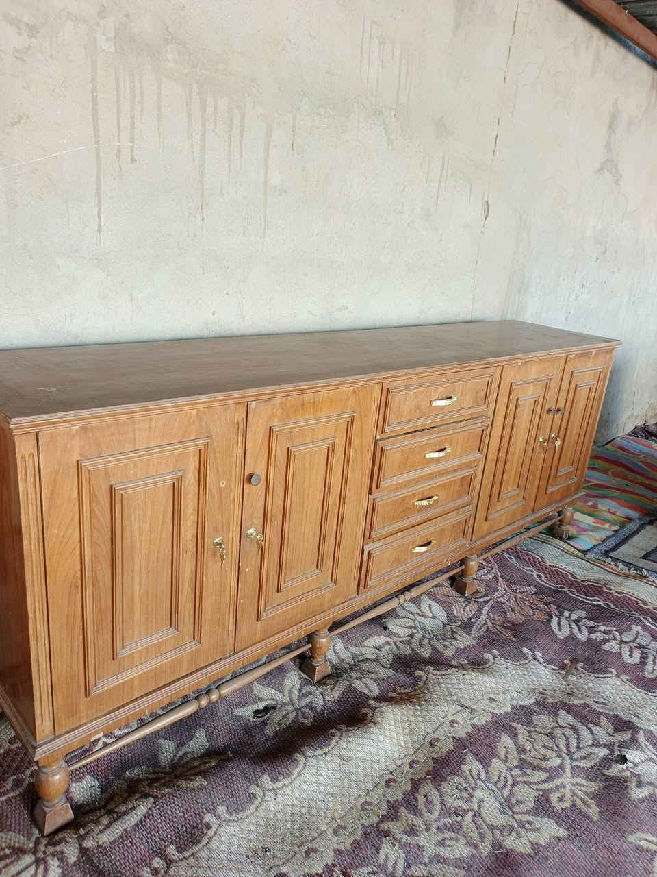 معرض البركة
بوفيه صاج نوع ثقيل  4 خانات و5 جرارات كاملة ونظيفة  الحجم مترين ونص  
العنوان سبع قصور شارع ابو علي مقابل سنتر سبع قصور 
للاستفسار ‏‪+9647711807958‬‏
