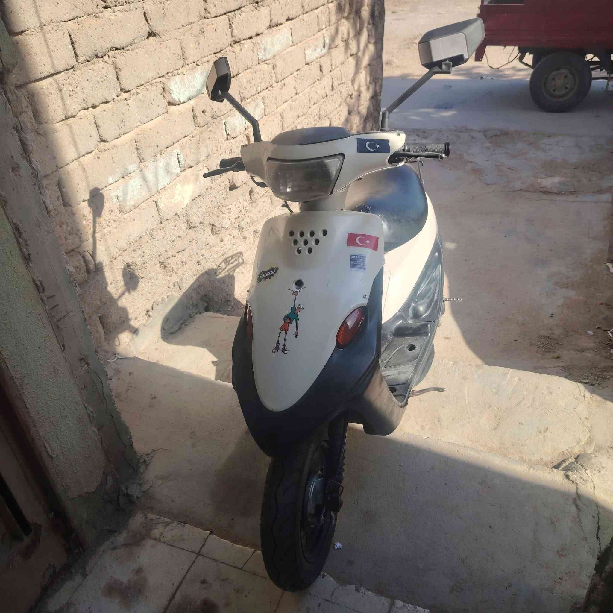 سلام عليكم دراجه للبيع  بيجي مجفته سعر 350بيه مجال


**إذا كنت صاحب هذا الإعلان وتريد حذفه لأي سبب، رجاءا أرسل رسالة إلى الدعم الفني**
