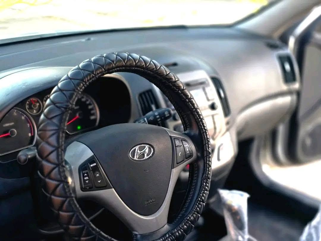 الله ايبارك نشهد بالله قطعه🥇📦🔥
#للبيع هونداي i30عيب لا ✔️✅️ 

الـنوع: HYUNDAI✔️✅

الفــئة : i30✔️✅

اللـون :رصاصي✅

داخليه :اسود ✅

سعـة المحـرك : 16 الصغير🔥✅

سـنة الصـنع :  .2009✅

الحـالة : مُمتَــٰـازَة ✅

إستيــراد : كوريا🎖✅

ماشية:83✅

كربون ;الاصلي 🏎️🏅

العيـوب : لا يوجـدْ عيب لا 💯✅

نـاقل الحـركة : توماتك✅

نـوع الوقـود : بنزيــن - Gasoline⛽️ ✅�ًًــــــــــــــــــــــــــ

للإستفســار أگـــثــر ↘️⬇️↙️

رقـم الهاتف0917468188


**إذا كنت صاحب هذا الإعلان وتريد حذفه لأي سبب، رجاءا أرسل رسالة إلى الدعم الفني**