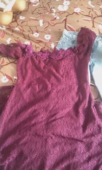 فستان قياس ٤٦ • بنطرون ١٢-١٣سنة