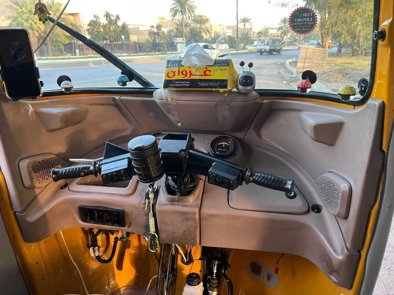 السلام عليكم
تكتك للبيع رقم او سنوية 
بسمي تحويل ثاني يوم رقم كهرباءث
بيهة صفحة أو لغد تخم تاير تخم قمجيات 
تجفيت جديد دوشمة كاملة كبل للشارع
***********
