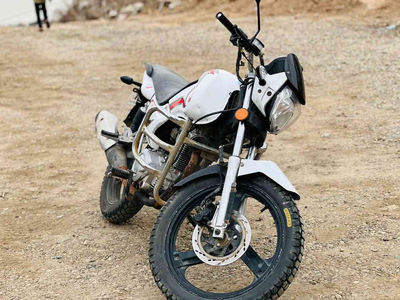 السلام عليكم سنكي موديل 20 دراجه نظيفه مكينه لا تنقيص لا تبخير كهربائيات شغاله حجم الماكينه 200 ما بيها برق نقص دراجه مال جناي السعر 750 وبيها مجال للطيبين***********
