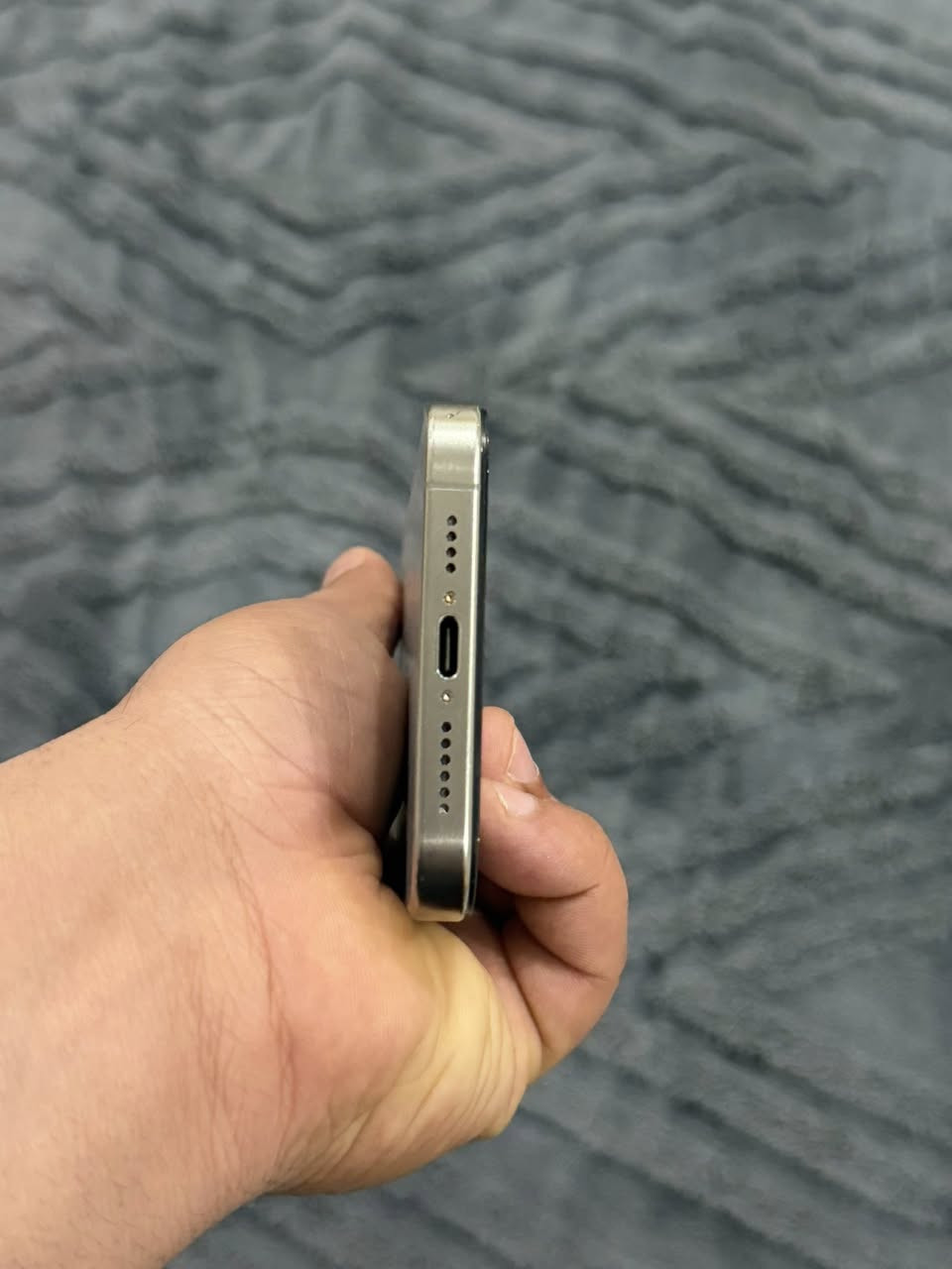 السلام عليكم
15 برو ماكس ذاكرة 512 بطارية 99 حقيقي ع فحص 
الجهاز مبدل شاشة وضهر فقط 
للبيع 
السعر 625.000 د.ع 
مكاني بغداد الكرخ 
***********
