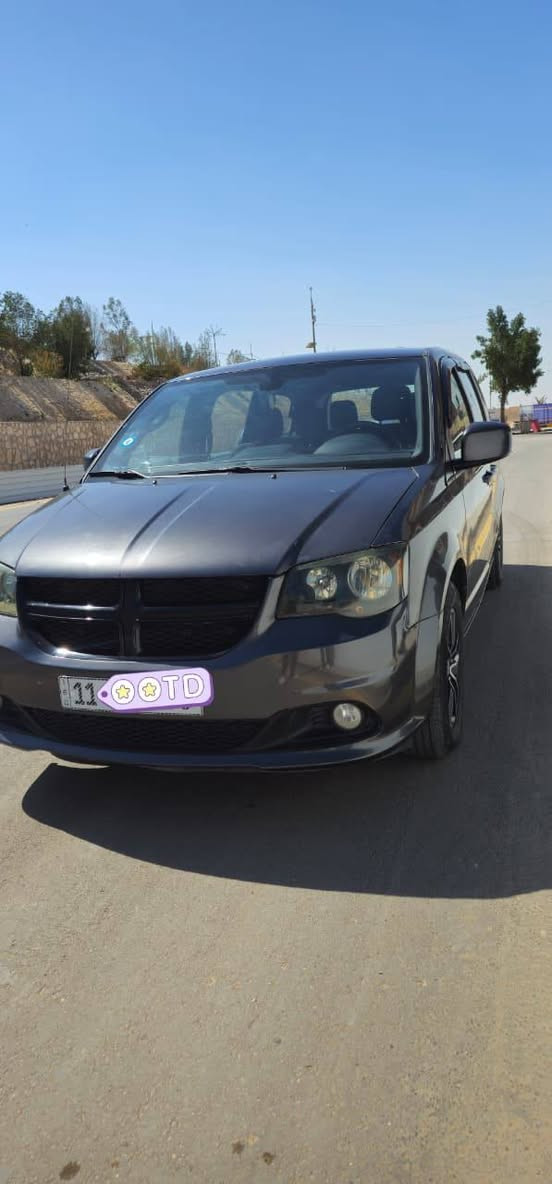 لبيع دوج كرفان مديل18
لون فيلي
رقم بغداد بسمي
تبريد ثلاث قطع
كشنات سياحي بلع
 تحكمات استيرن
نظام تقليل بانزين
6جام كهربائي
تخب تاير جديد +باتري جديد + ادامه كالمه كوله جديد
ماشيه82
كشن السايق كهربائي
كامره +شاشه
هيتر بلمرايه
مكان السياره نجف
***********
سعر130
