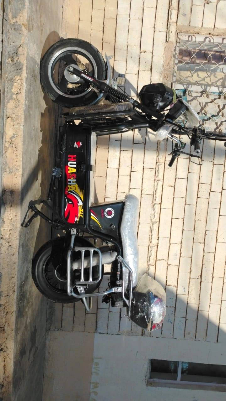 سلام عليكم للبيع موطور شحن نوع هيوشه باترياته نص عمر السعر 350وبي مجال للاتصال ***********
