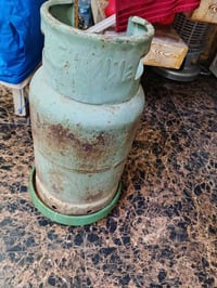 قنينة غاز فارغه ب45 قفل مكاني هفالان  07781996166