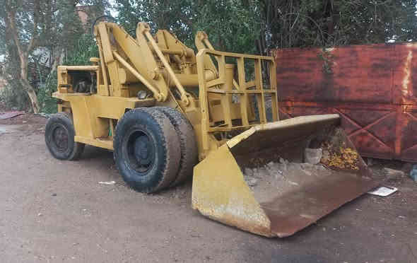 للبيع شفل شوكيه نوع TCM حجم جبير ينفع للسكلات مديل 95 مواصفاته محرك 6 سلندر كير اتوماتيك 3ليبرات حركه رقم بصره منفيس السعر 65 ورقه وبيه مجال الشراي يتصل مكانه واسط عزيزيه *********** .
