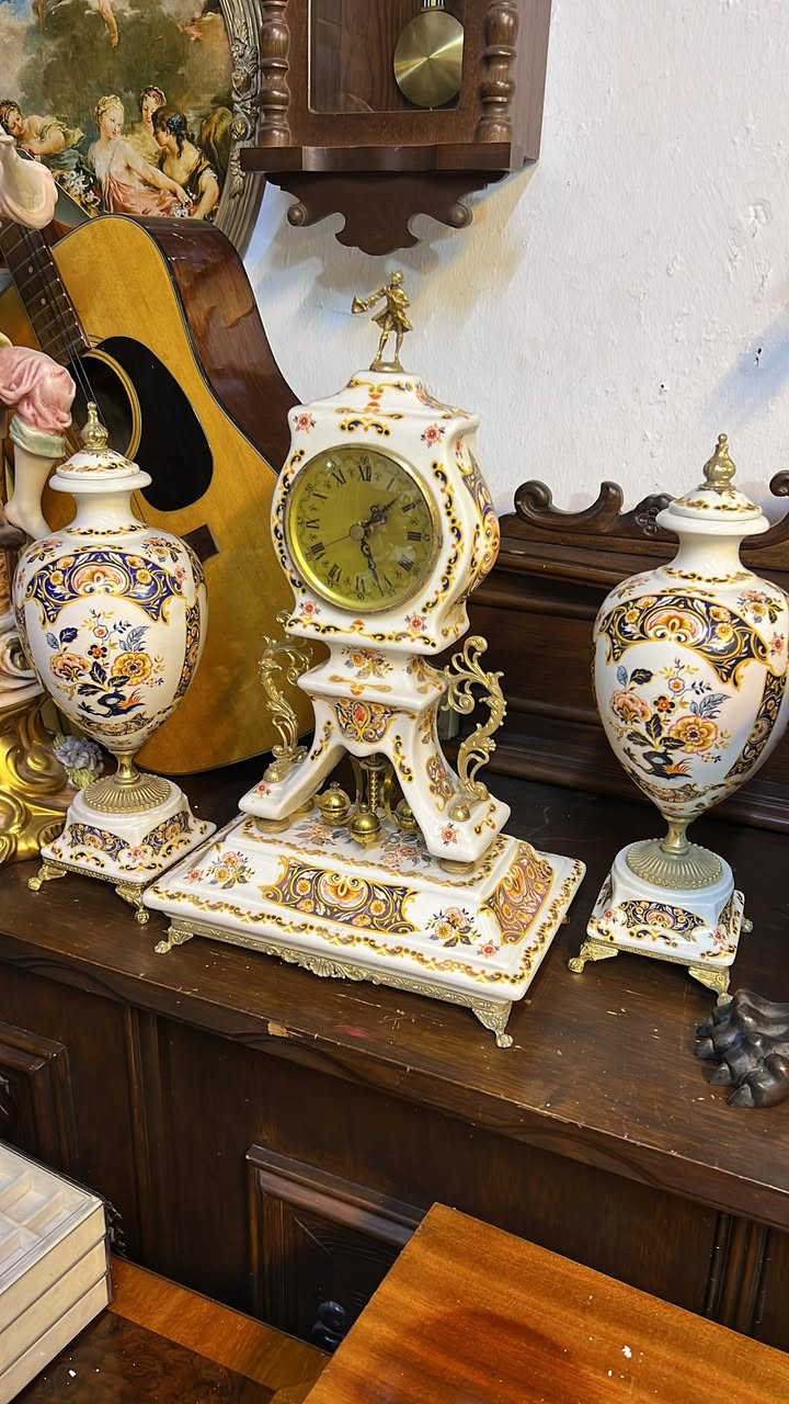 كروب ساعه مع شمعدان انتيك فرنسي قديم ونضيف جدا مكاني بغداد يوجد توصيل


**إذا كنت صاحب هذا الإعلان وتريد حذفه لأي سبب، رجاءا أرسل رسالة إلى الدعم الفني**