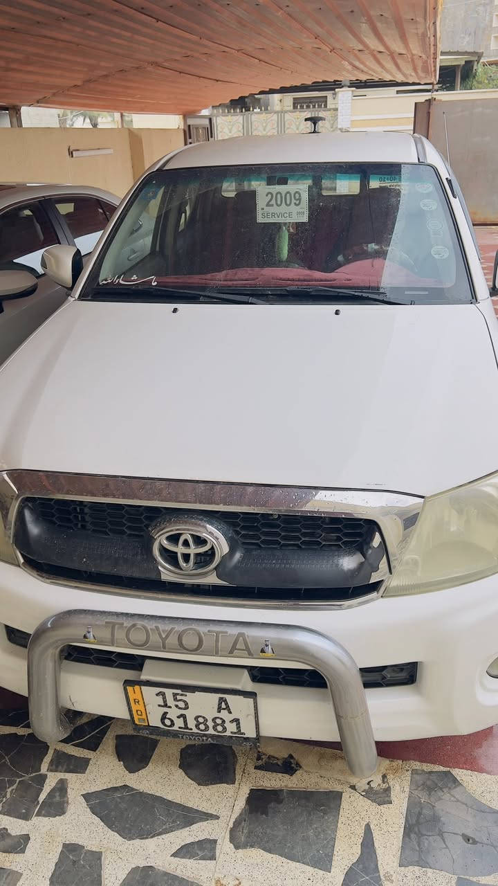 سلام عليكم بيكم 2009بيهه بجاملغ شويه ومرشوش ولباقي سليم سياره ماشيه 300 بيهه تنقيص مكان الرمادي ***********
