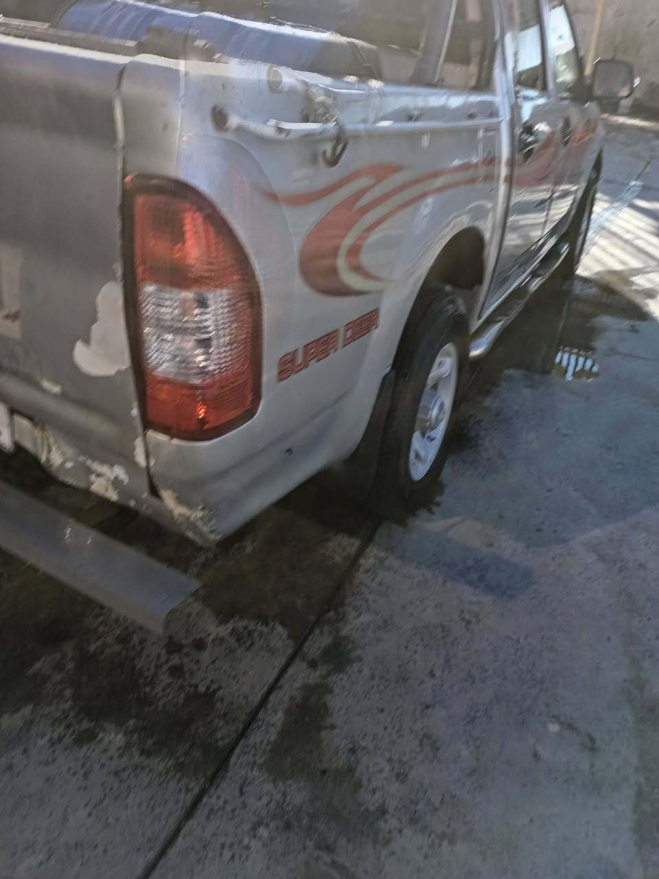 سلام عليكم للبيع كنو ١٢ رقم بغداد بسمي تبريد شغل  ضربه بل جملغ  كل شي شغال  بيه ملاحظات بسيطه مكان بغداد رقم *********** سعر ٦٥ بيه مجال
