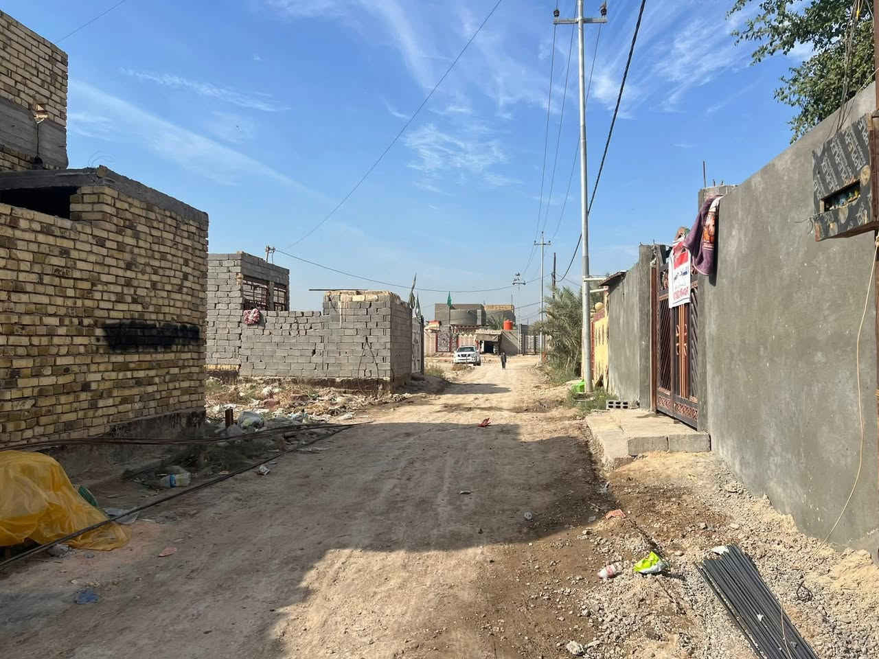 دار 🏠 للبيع 
المساحه 200م
طابو زراعي سند 25
الموقع طريق المعاره شارع حسين ابو الدهن 
البيت بناء درجه أولى 
يحتوي على غرفتين 6*4
استقبال 7*5
صاله 8*4,5
مطبخ 5*5
مجمع صحيات داخليه واخارجيه
السعر 55
للاستفسار اكثر مراسله الصفحه او الاتصال على الرقم 
***********
