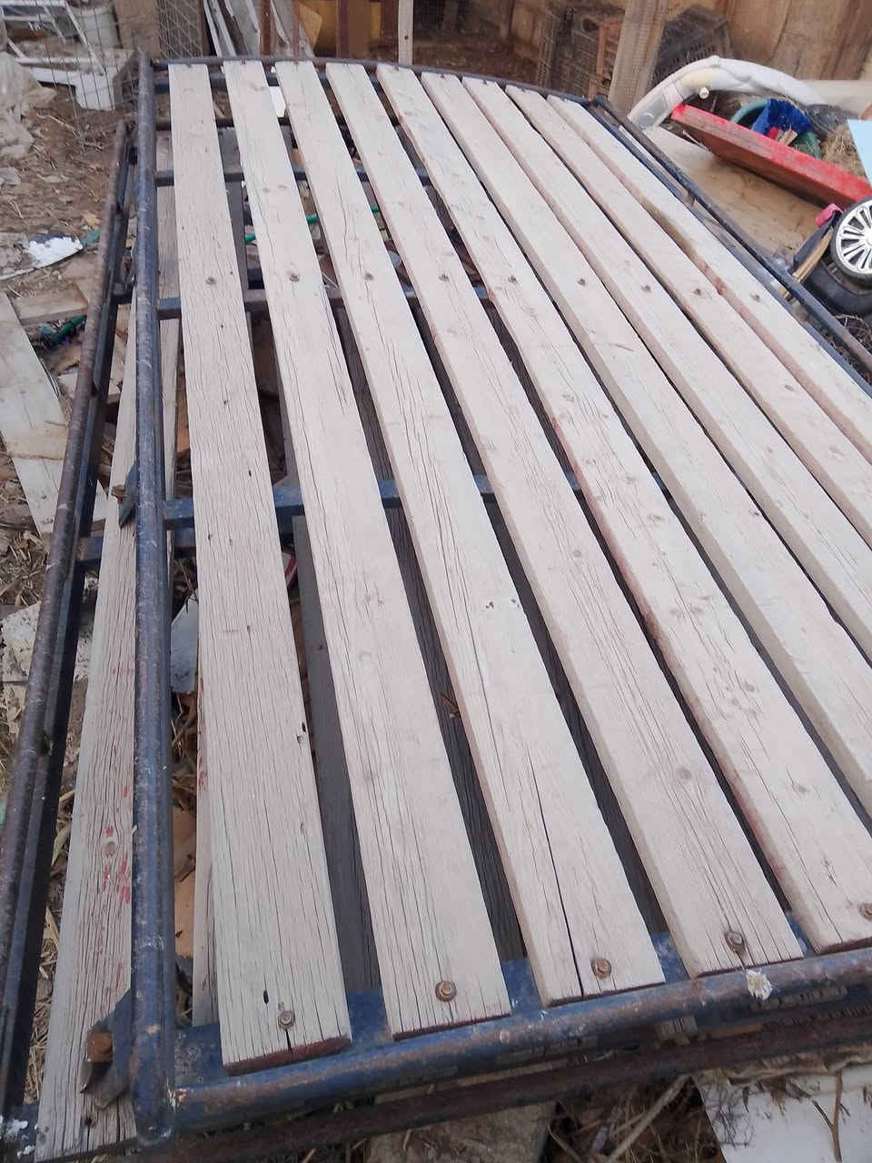 سلام عليكم سيبايات كيه بسته البيع نظيفات حلوات سعر الوحده 100 المكان بغداد الحسينية  الراشديه رقم ***********
