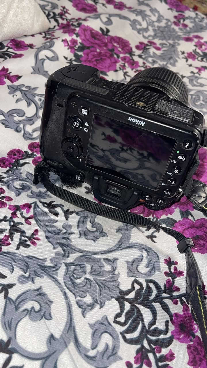 نيكون ٧٢٠٠ نظيفه ماخذتها شتر ٣٠ k السعر ٥٥٠ الف بطاريه إضافيه محتاجه ورايده بيعها


**إذا كنت صاحب هذا الإعلان وتريد حذفه لأي سبب، رجاءا أرسل رسالة إلى الدعم الفني**