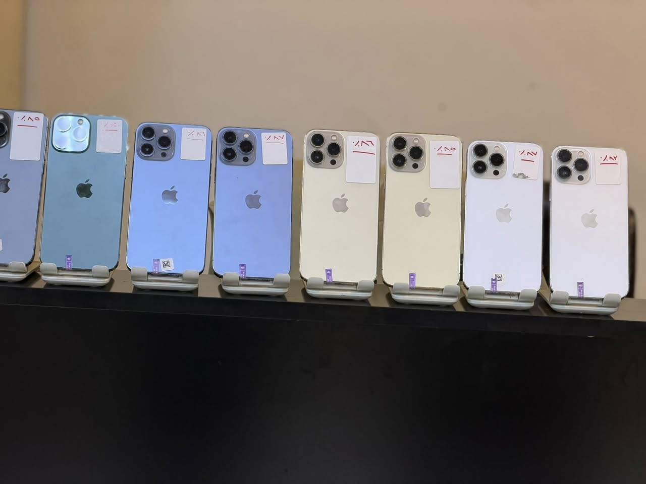 #معرض_حمودي_للتقسيط 

#اقساط_____اقساط 

وصول وجبه من اجهزة الايفون 13 برو ماكس ذاكره 256 

الاجهزه بلادي لا شخط لا رفع بطاريه شرط ضمان الفحص 

زورونا تجدون مايسركم 

 العنوان/ الدور /الفلكه /مقابيل العائله مول/ جانب اسواق المصطفى 

للاستفسار/ الاتصال 
*********** الرقم الخاص بالمعرض
***********  بكر فزع 
*********** احمد ربيع 
*********** محمد رسول
                                            ***********
او مراسلة الصفحه
