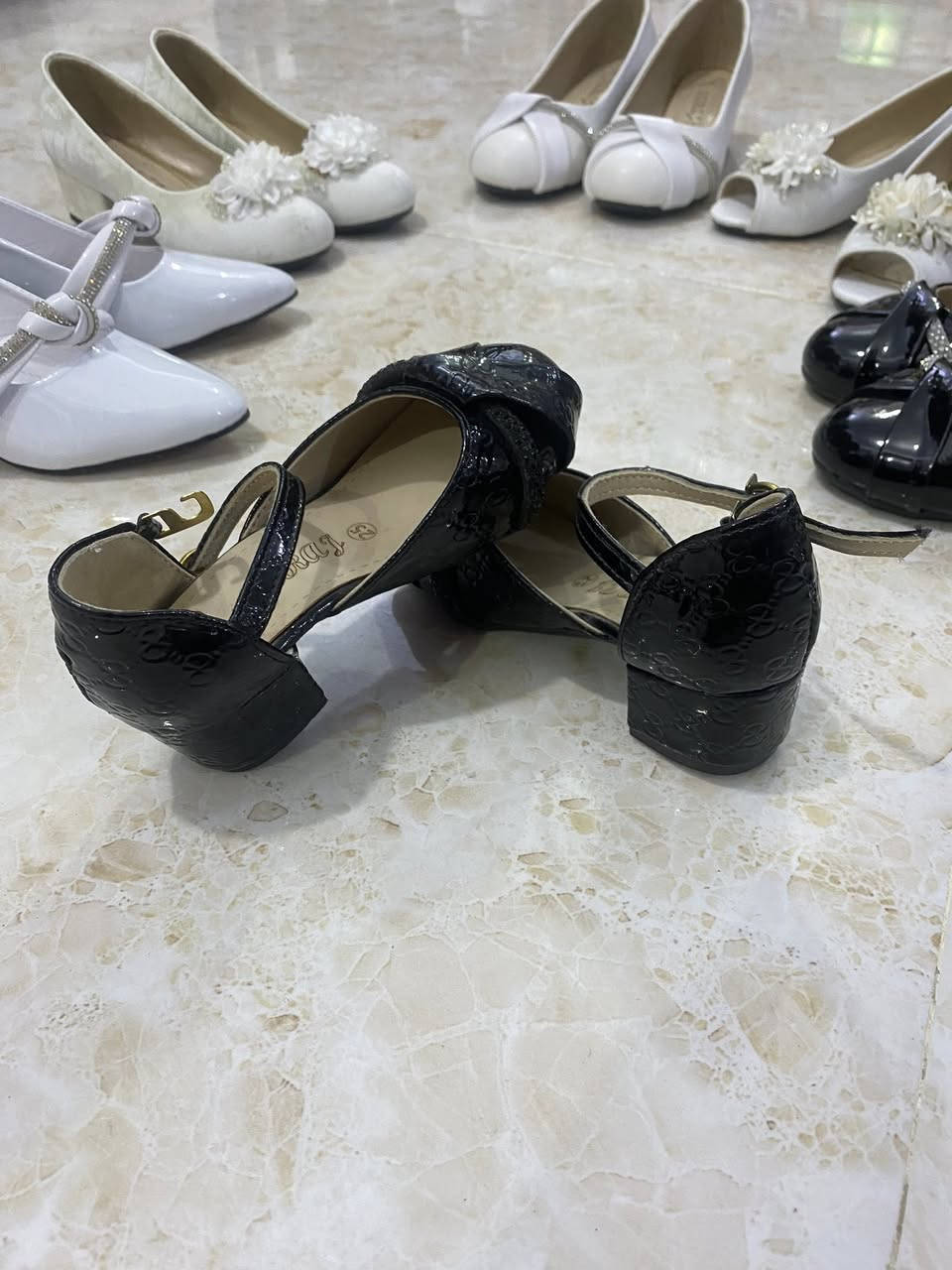 عروض العيد 🔥🔥🔥 عروض لفترة محدودة 
سعر القطعة ٨ الف فقطً
القياسات من ٢٥ الى ٣٦ 

للحجز والاستفسار مراسلة الصفحة
العنوان /ديالى /قزانية / مجمع الحاج علي
تتوفر خدمة توصيل لجميع محافظات العراق


**إذا كنت صاحب هذا الإعلان وتريد حذفه لأي سبب، رجاءا أرسل رسالة إلى الدعم الفني**