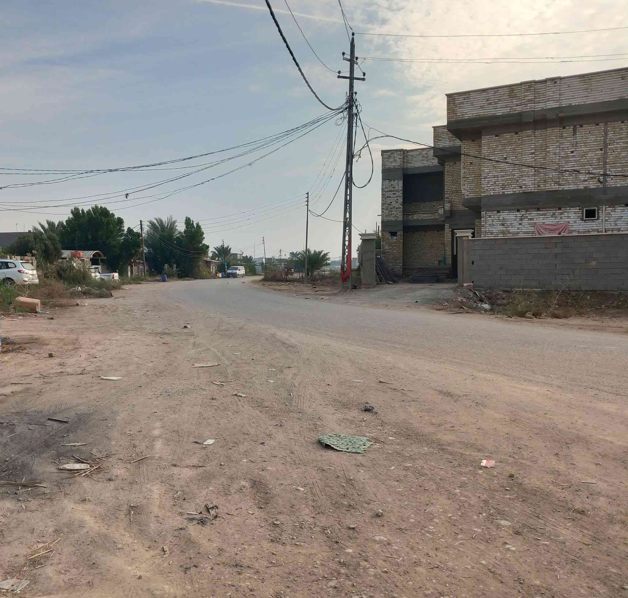 بيت للبيع بحي زليزل الوجه عل شارع تبليط مساحه ٣٠٠ ***********
