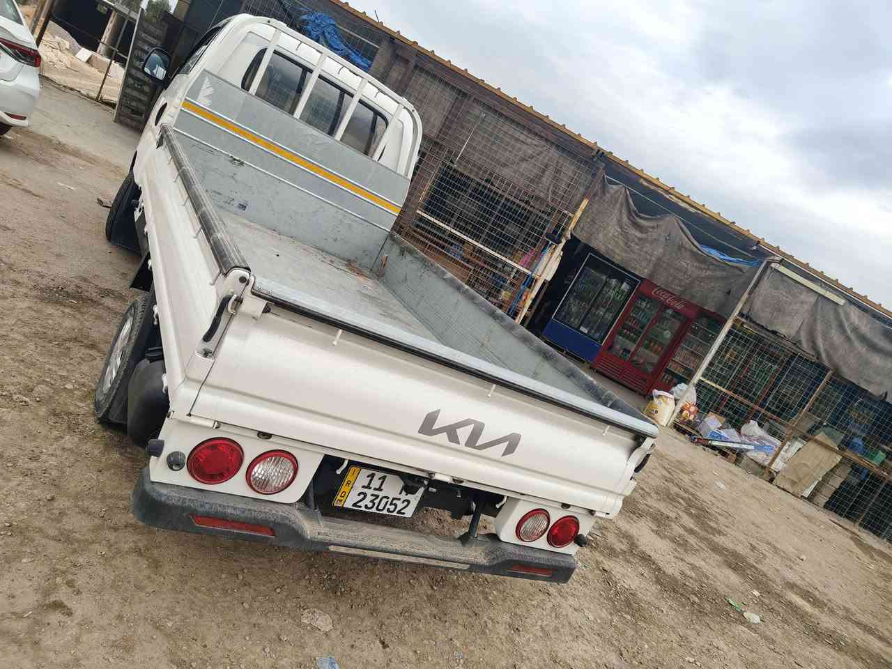 سلام عليكم كيا حمل موديل 24 ماشيه 45 سعر 155 وبيه مجال للشراي هاتف صاحب سيارة ***********
