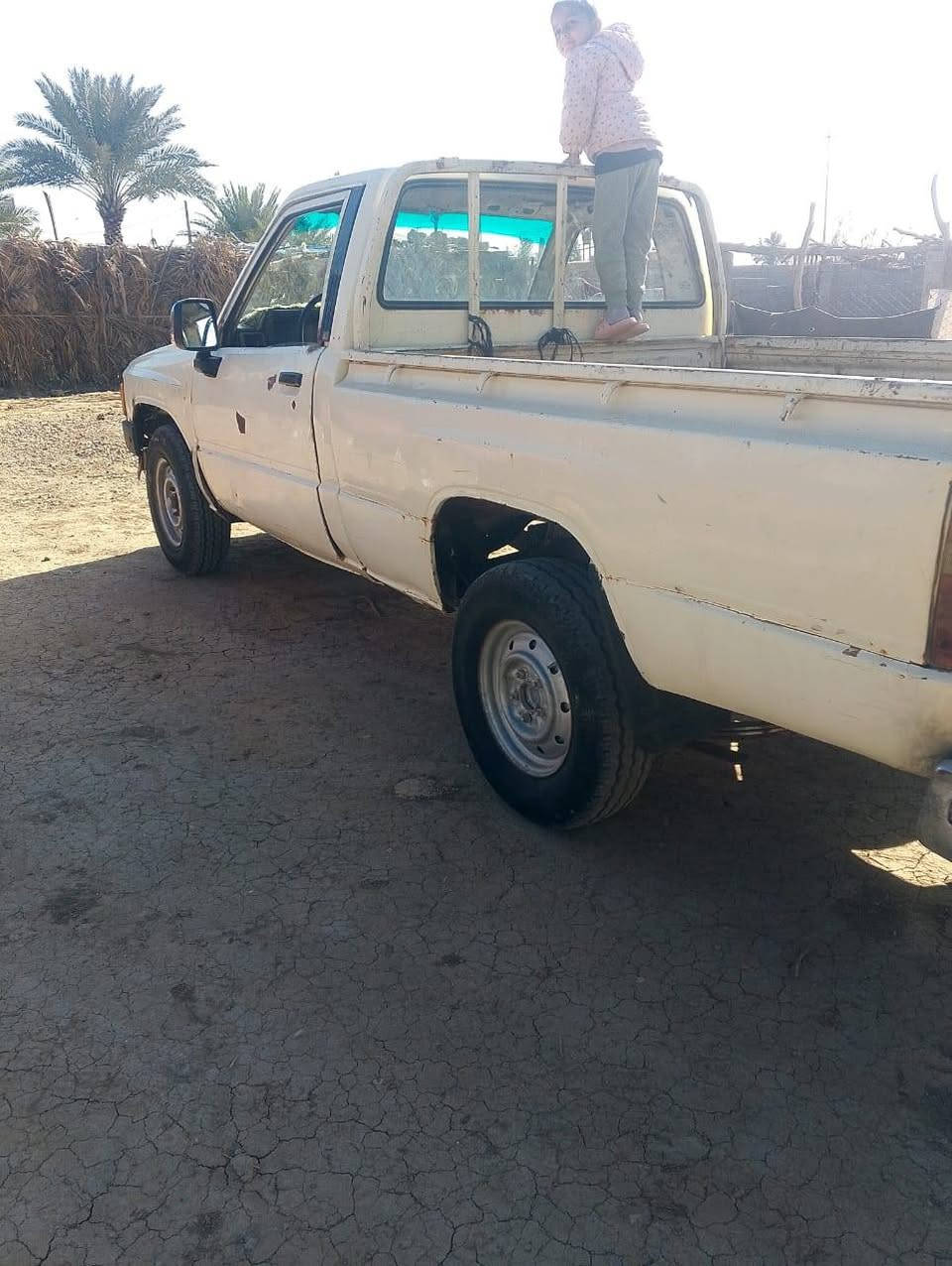 السلام عليكم مكلف بلنشر سياره بيكم 85 رقم صلاح الدين صدامي تحويل مكينه خير من الله كير خمس نمر كهربائيات شغاله شاصي نضيف اكسل نضيف كشر كدامك السعر 17 ورقه وبيها مجال قليل مكاني السياره الصويره ***********
