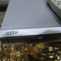 ديفدي. للبيع شغال. مع. ريمونت  اصلي. 07826307730
