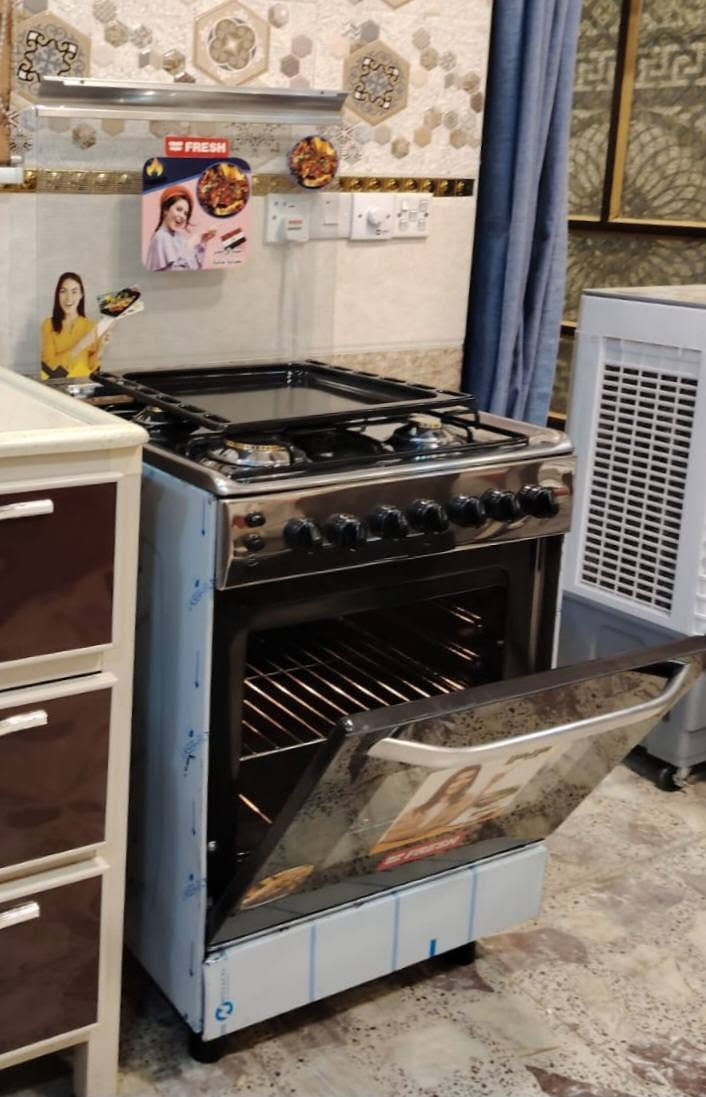❤️‍🔥طباخ فرش مصري للبيع❤️‍🔥
الطباخ ماركه معروفه FRESH (( المصري الأصلي)) بعده جديد بنايلون الشركه بالصفاح ولوجهه.
✅️ حجم 55×55. (( ابو الفرن الواسع )).
✅️ الطباخ سل ستيل كامل 4 عيون.
🔥كل العيون والفرن نااااره زرررركه🔥. 
 كل الكهربائيات تشتغل فووول بيه الجداحات وماطور شوي الدجاج والأضائه الداخليه للفرن ....وياه صينيه وشبجه الفرن وقاعده شوي الدجاج.
((مكلفه بالنشر فقط))...ماعدهم لا حجز للطباخ ولا توصيل.
مكانه الاعظميه. 
🔴 السعر 170 قفل 🔴 السعر مابيه مجال...لان هذا نص سعر الجديد دينباع وهو مايفرق عن الجديد بشي.
*********** ببه واتساب ✅️
