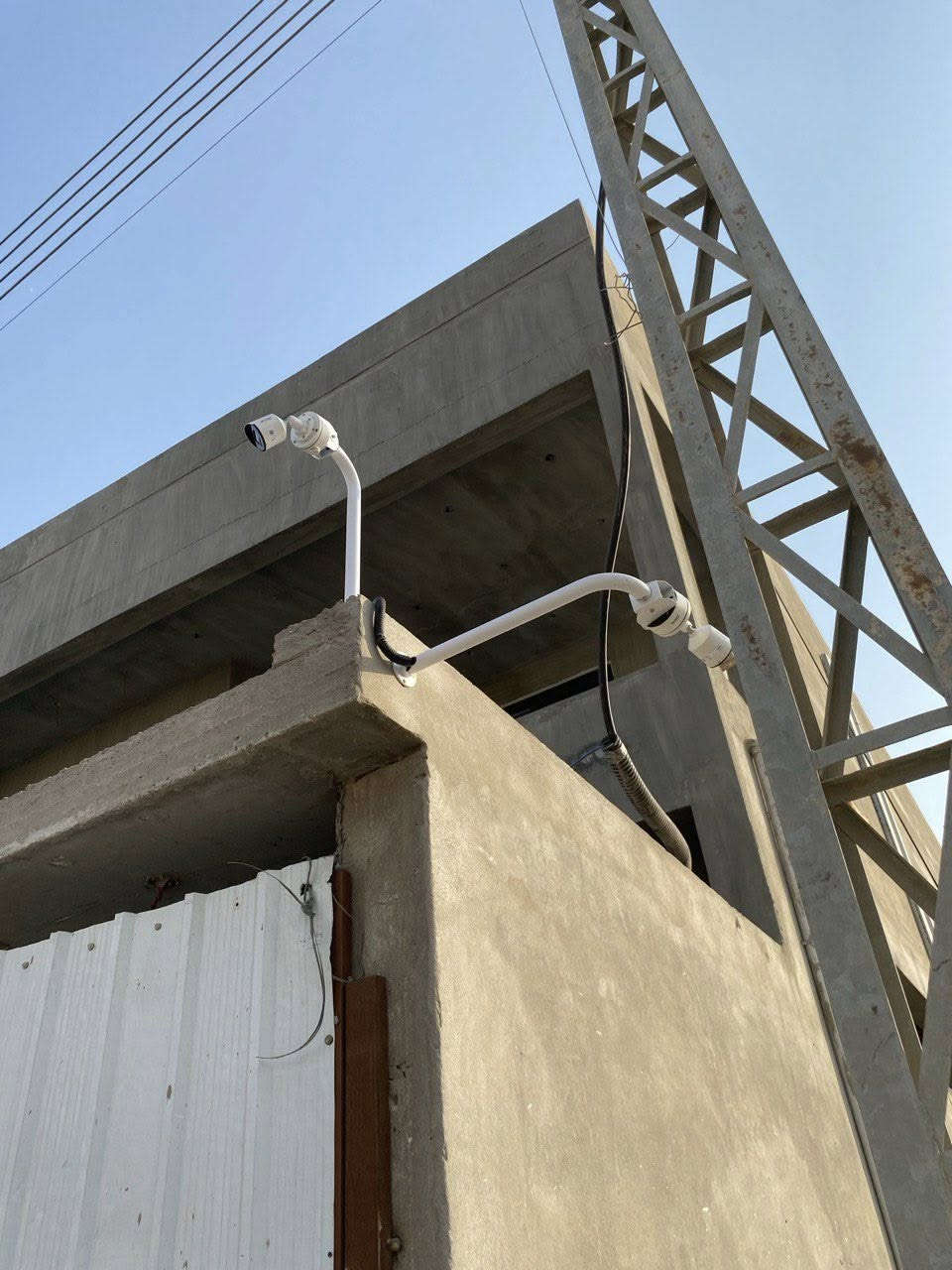 تم تنصيب احد البيوت.
كامرت هيك فجن. 4ميكه. توصل. 
***********البصره
