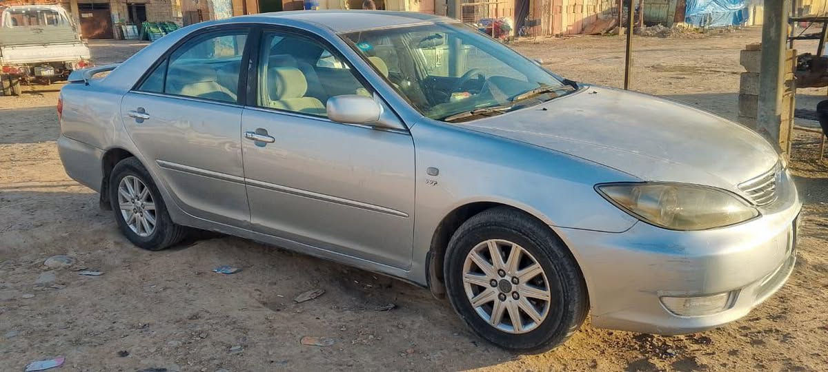 السلام عليكم كامري موديل 2006 خليجي مكينه 4 سلندر 2400 بيها ظربه بلحوض و بلجاملغ الخلفي وبيها مكانات صبغ ابيع حزام رقم بغداد بسمي مكان السياره الدوره السعر٨٢ وبيها شي بسيط ***********
