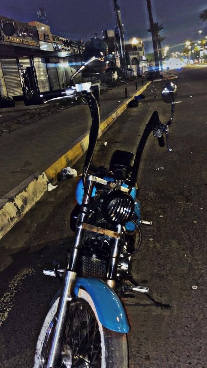 سلام عليكم هارلي ستد 400cc  مكينة مكفولة ممفتوحة بيهة تلحيضات بسيطة سعرهة مليون و مية و بيهة مجال للشراي مكان بغداد اليرموك  ***********
