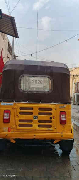 سلام عليكم تكتك موديل 19 رقم وسنويه بسمي تحويل شوكت ميعجبك ما بيها حادث مكفوله ما عده دوس معمرات ماكو شي ممبدله بيها من ضفاير من مكينيه من كلشي يعني حالها حال لمكفوله السعر 6.000.000  للستفسار
***********
***********
