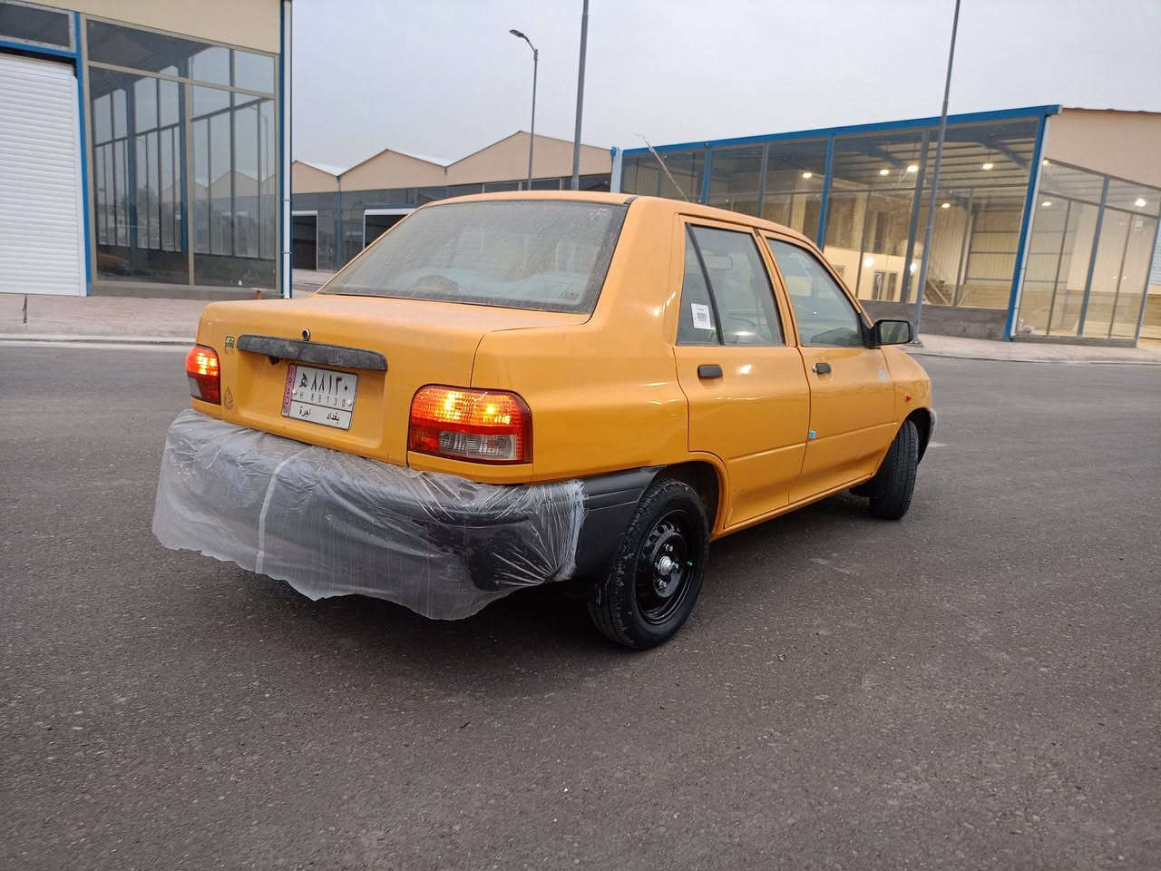 سلام عليكم سايبا موديل 2023بيه طخه بين الباب وجاملغ المامي مال سايق ومصبوغات درجه اوله باقي سياره كفاله كير محرك تبريد شواصي صدر تراي مال زيرو الف مذب عليه هيه مصفره وغرامات صفر تخم تاير هستوني شاده العنوان بغداد الستفسار ***********
