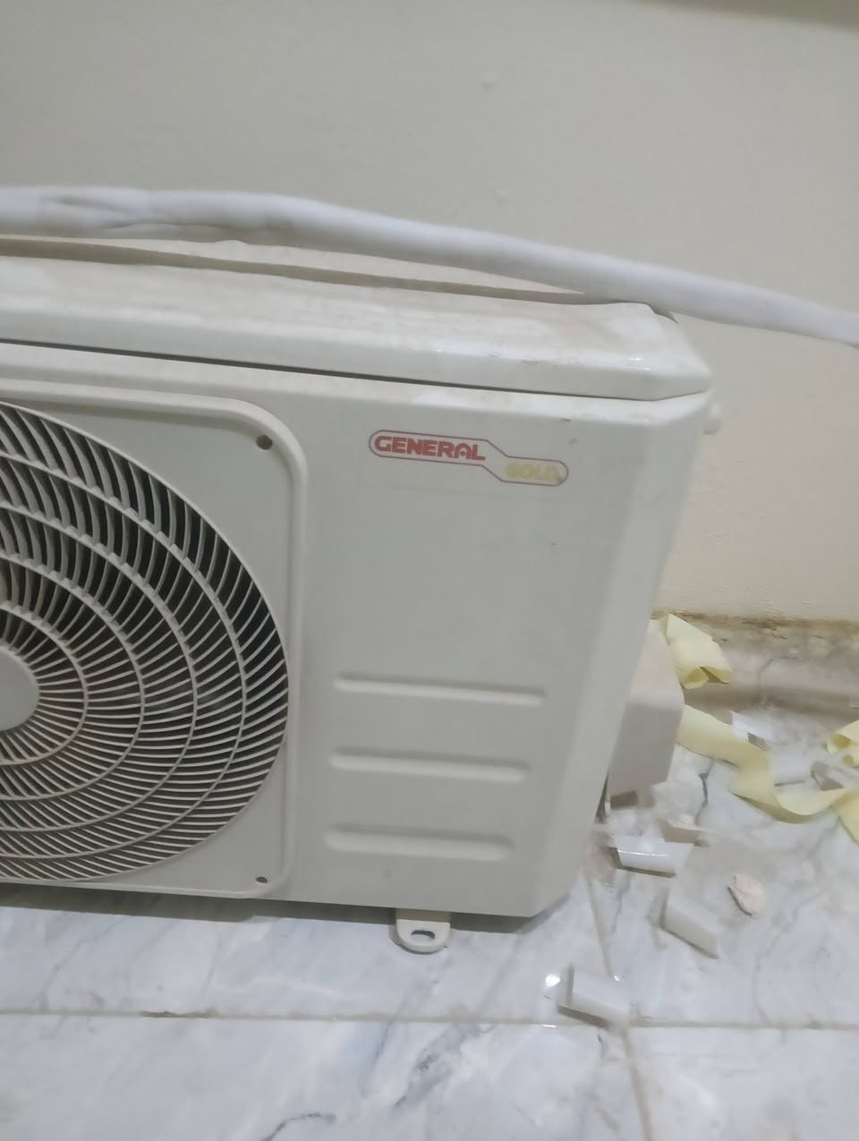 السلام عليكم

سبالت مال بيت للبيع طن ونص 

سعرهم 400 الف


**إذا كنت صاحب هذا الإعلان وتريد حذفه لأي سبب، رجاءا أرسل رسالة إلى الدعم الفني**