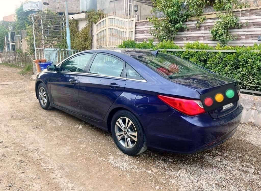 للبيع سوناتا مضلع وارد أمريكي ٢٠١٢ رقم بغداد مشروع وطني بأسمي تحويل ثاني يوم
محرك ٢٤٠٠ 
تحكم ستيرن 
مانع نزلاق
مثبت سرعه
ماشيه 154
ضررها من امريكا جاملغ خلفي جهة سايق  بدون دواخل واصابغين باب سايق ولخلفي ويه توحيد لون  والباقي مقفول سياره كلها ليبل واحد
السعر 107 وبيها مجال 
للتواصل الأثير *********** 
للتواصل كورك *********** 
مكان السياره الأنبار الصقلاويه
