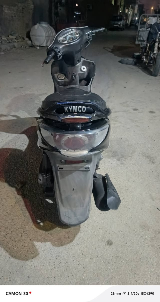 دراجه جيفور ياباني شغاله كلها كهربايات دراجه أي نقص. ما بيها مكينه ناعمه شلعه ومعدل السعر 300ول.الشراي.يتصل.عل.الرقم.***********
