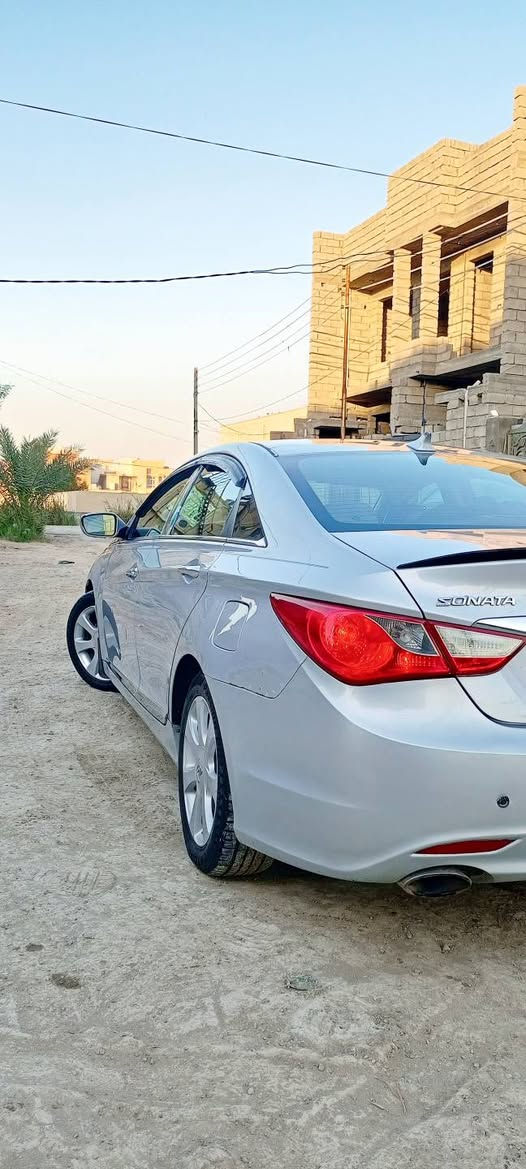 سوناتا 2011 وارد امريكي ضرر بنيد وخشم لجامرلغ الامامي بدون اي داخل 
رقم ديال  
كشنات جلد تحكم استيرن كشن كهرباء  نضام شفتات تخم نيكل ابلادي  نضام يكو  صدر جديد تخم تاير جديد لسياره ما بيه اي نقص 
السعر107وبيه مجال عنواني بعقوبه 
***********
