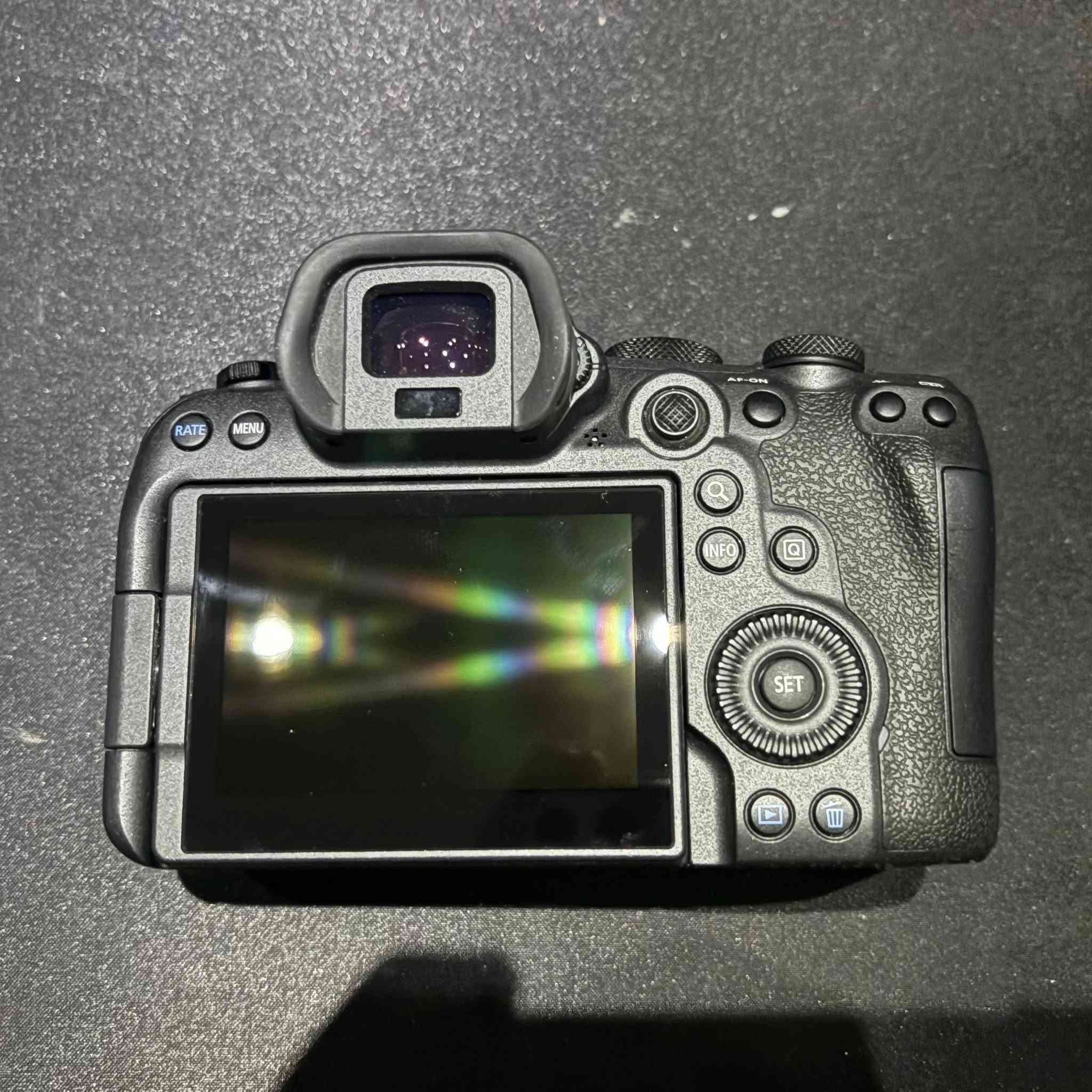 سلام عليكم ، كانون r6 ii للبيع + عدسة rf 50mm 1.8 للبيع + عدسة rf 35mm 1.8 + رونين rs4 mini + كيج canon r6 ii 
الكاميرا بحالة ممتازة جداً الشتر مالتها 3700 يعني حاله ممتازه الكاميرا بسعر 2،200،000 ، العدسة ال50mm سعر 225 الف ، العدسة ال35mm 525الف ، الرونين 400 الف ، الكيج  سعره 125 الف ، الاسعار قابله للتفاوض العنوان النجف


**إذا كنت صاحب هذا الإعلان وتريد حذفه لأي سبب، رجاءا أرسل رسالة إلى الدعم الفني**