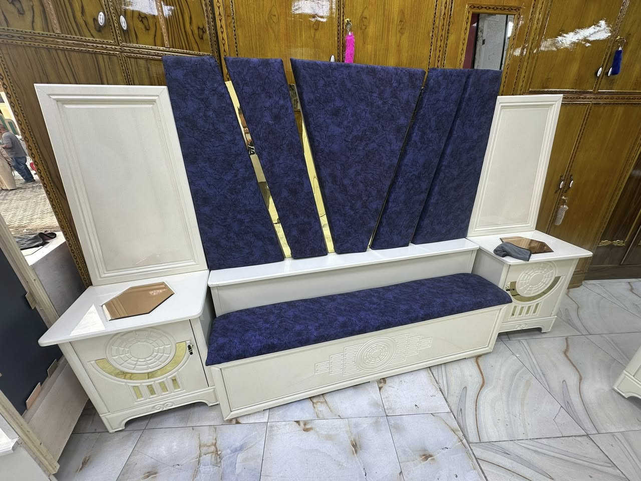 غرفه نجاره 
ملحق طابقين 
معمل ومعرض علي الفهداوي 
غرفه نجاره عراقيه 
واتساب ***********
