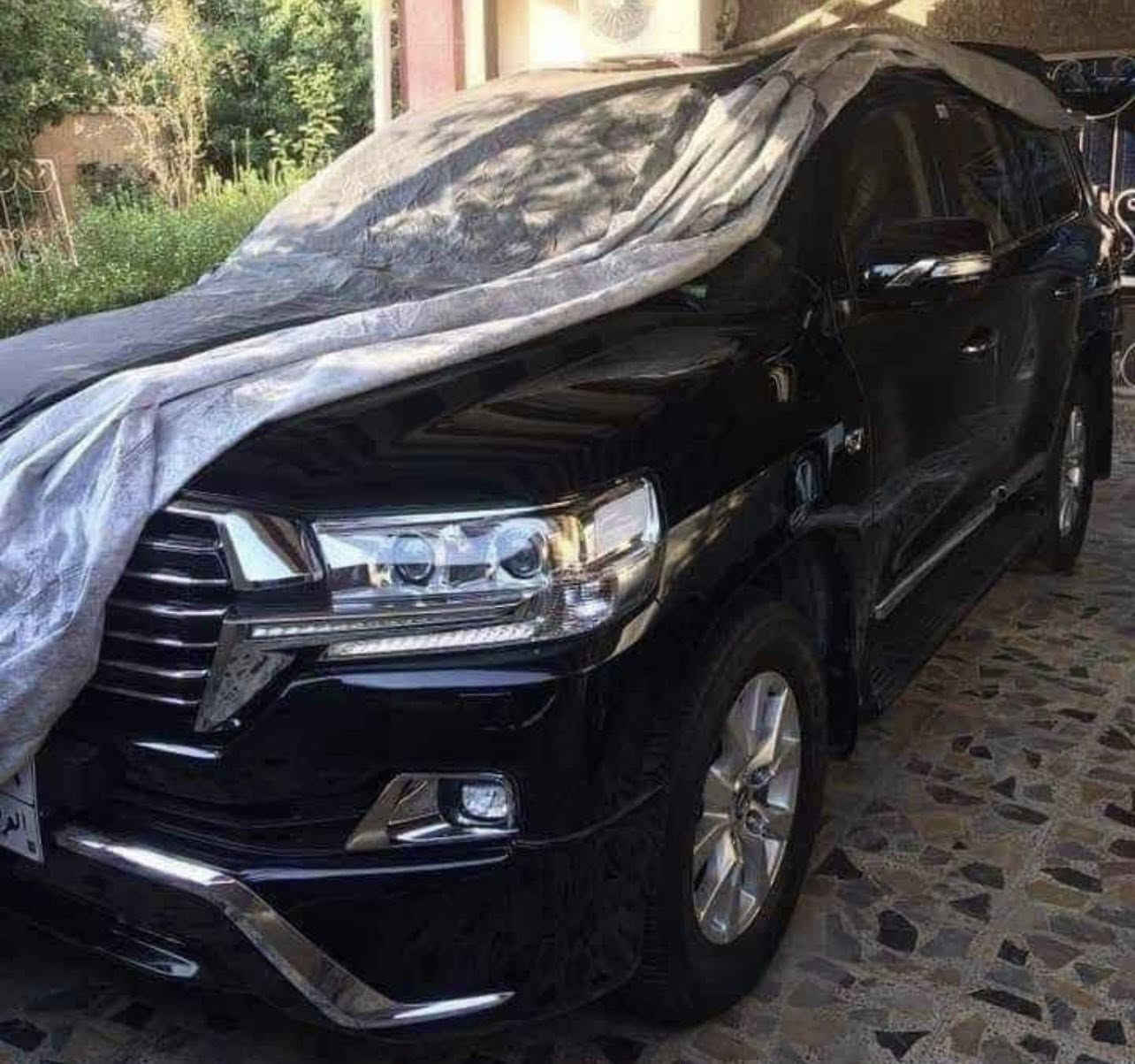 جادر مطري ☔️ درجة اولى لحماية سيارتك من الامطار و الاتربه و الشمس الحارة☀️ 
 جادر ثقيل   مبطن قطن من الداخل سحاب باب السائق
يختلف من حيث النوعيه والثقل والخامة والقطن الخالص  
كل سيارة وقياسها بالمضبوط افحص وتاكد قبل لا تشتري

🚘يتوفر كل أنواع السيارات 🚘
 
قياس سيارات صالون ============= 
سيارات عاليه 5 راكب مثل كيا سبورتج === 
سيارات عالية 7 راكب مثل لاندكروز ===== 

يمكنك زيارتنا .. في  #بغداد - #شارع_فلسطين- قرب النادي التركماني علي السعدي  لتجارة قطع غيار سيارات

🚘يوجد خدمة توصيل ٥ الف لجميع محافظات العراق🚘 

للحجز او الاستفسار الاتصال او المراسلة الصفحة 
او الواتساب 📲📞علي السعدي  لتجارة قطع غيار سيارات


**إذا كنت صاحب هذا الإعلان وتريد حذفه لأي سبب، رجاءا أرسل رسالة إلى الدعم الفني**