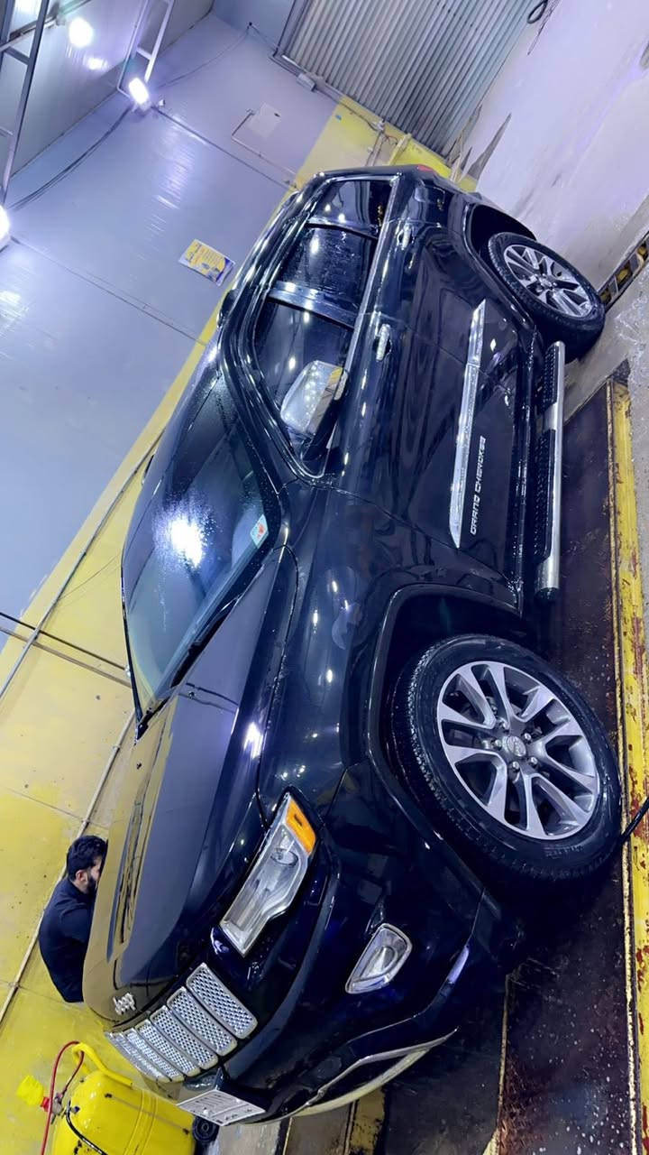 السلام عليكم 
للبيع جيب كراند شيروكي فول ١/١ لمتد
الموديل/ 2016
اللون/ اسود 
مكينه/3.600
رقم/بغداد
ايرباك سليم
مري قلاب
شفتات ستيرن 
ويل خليجي+تخم تايرات جديد
الستيرن تدفئه تبريد 
الكشنات الاماميه تدفئه تبريد + كهرباء 
السياره داخله على ايدي كلين من امريكا بدون حادث ولا قطعه 
صارت عندي بيها شكم ملاحظه هنا بغداد
السعر اتصل وتدلل مكان السياره بغداد_الغزاليه 
***********
