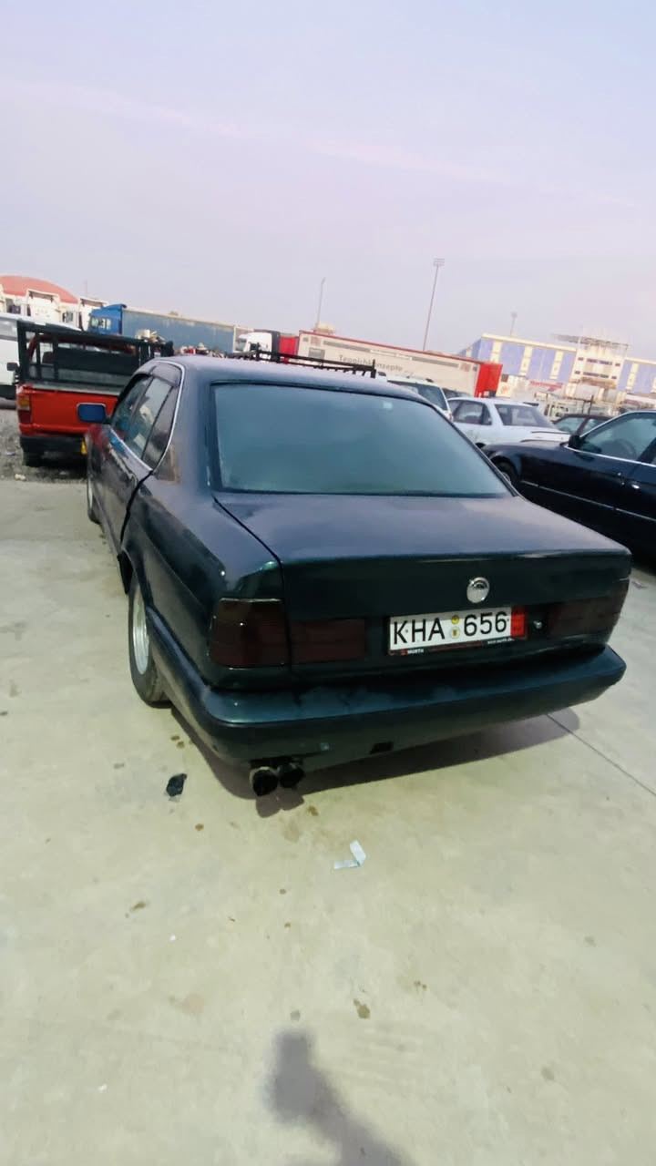 Bmw 525🚗🚗🔥
ئارم پلاستيك سليماني
به لام ئارمه كه ي ون بوه  
گيري به شه رت ته نها توزي سه وت چوعبي تيايه  بيكيشه يه   
بي دوكه ل بي بوخار  
هه مو گياني ئيش اكات كاره باياتي 
ته قه و ره قه ي به شه رت. سه ياره كه ما شالله ي ئه ويت 
تيبيني / بو مه عامه له تيل مه كه قوفلي  ١٦گه لايه  گورينه وه ناكه م ته نها فروشتن
ژم/***********
