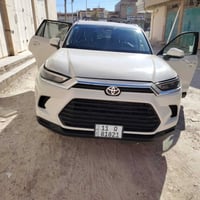 للبيع السعر 325.بيه مجال شويه الاستفسار 07711122132   تيوتا كراند هايل...